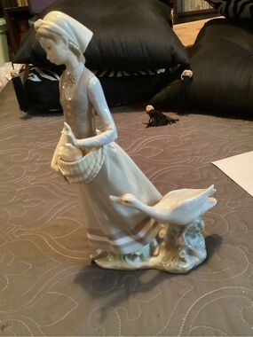 Lladro White Porcelain Girl with Goose Figurine REDUCED